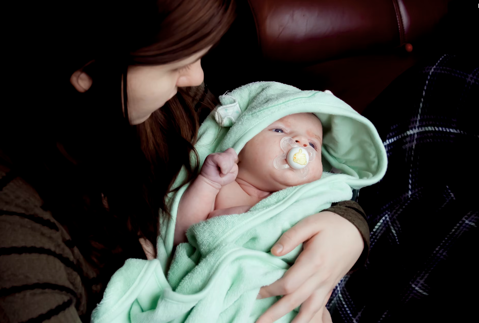 아기 딸꾹질 원인 멈추는 방법 알아보겠습니다