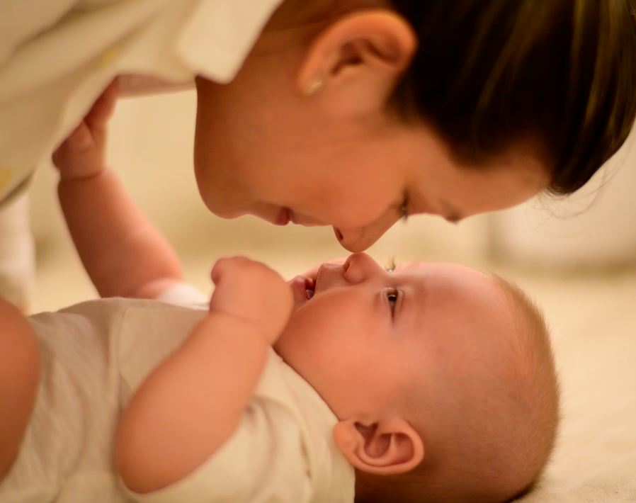 아기가 엄마를 알아보는 시기 알아보겠습니다