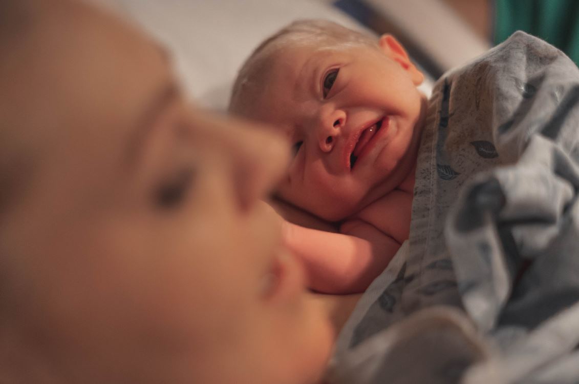 아기가 우는 이유 울음에 대처 하는 방법