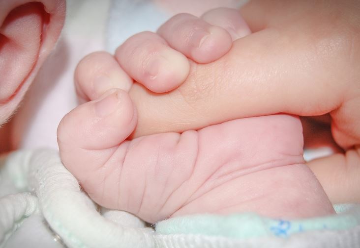 아기 토할 때 원인 조치 방법 알아보겠습니다